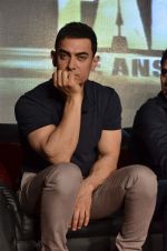 Aamir Khan at the music launch of film Talaash in Mumbai on 18th Oct 2012 (209).JPG